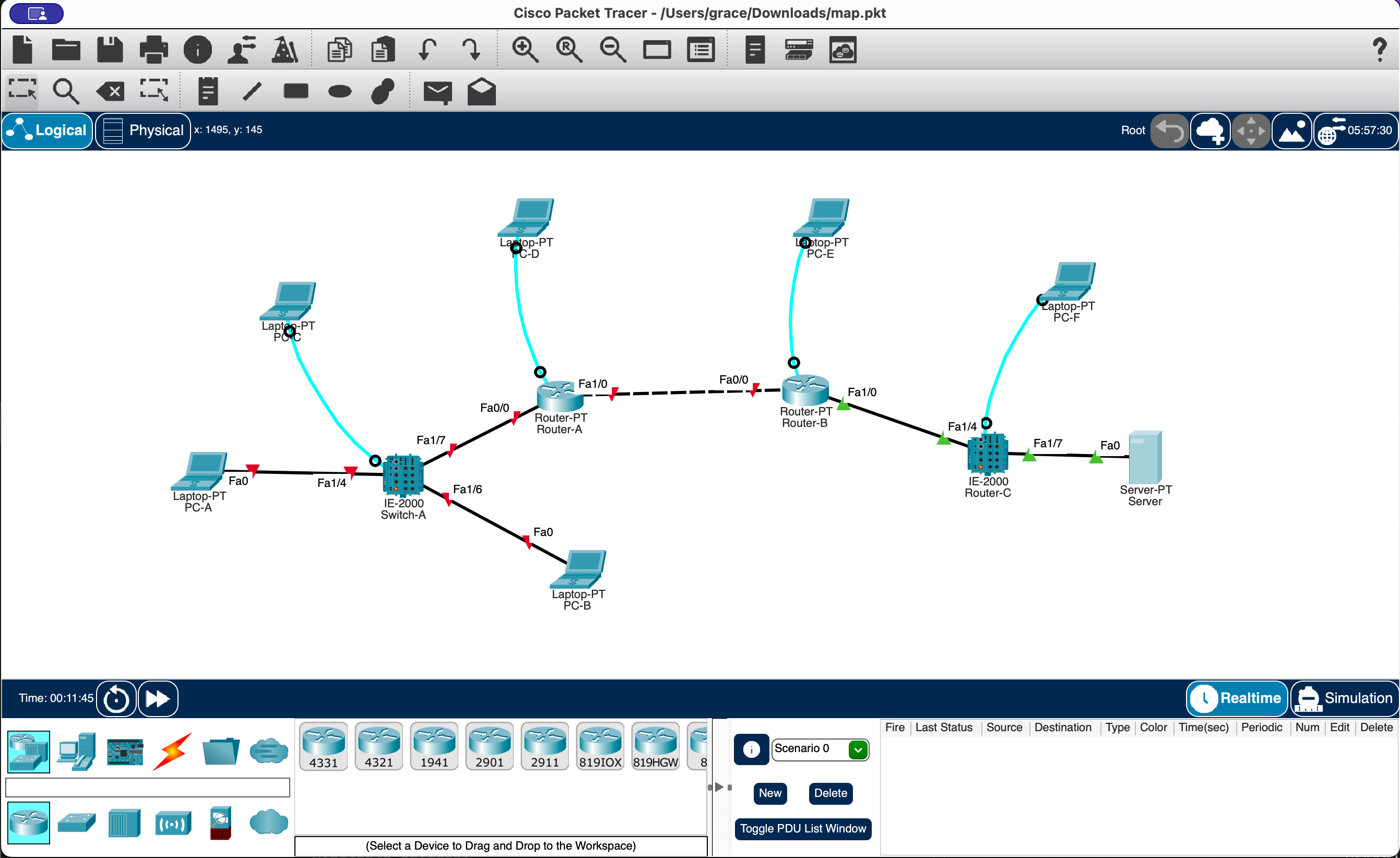 Packet tracer with port labels shown